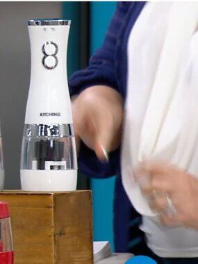 Kitchen HQ Dual Chamber Electric Spice Mill with Extra Chamber White NIB